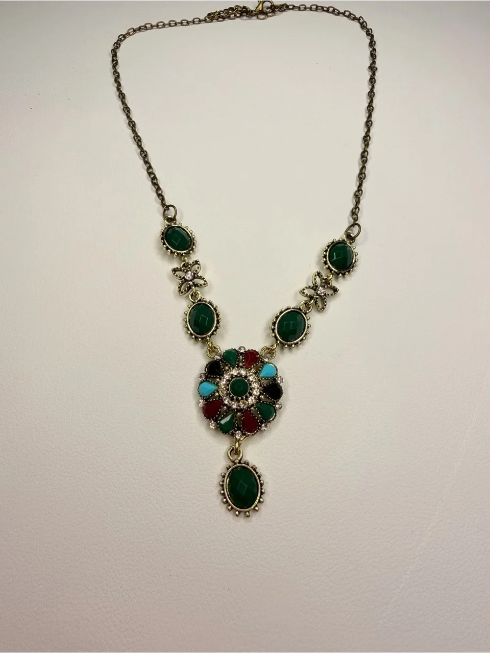 Green and Multi-Color Floral Pendant Necklace